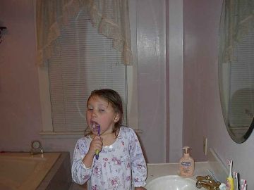 rachaelbrushingteeth.jpg