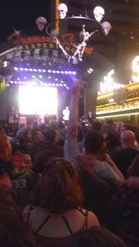 VID_20181021_222039541.mp4