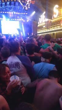 VID_20181021_222128920.mp4