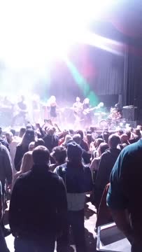 VID_20181103_210034968.mp4