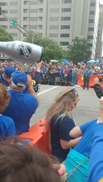 VID_20190615_123935621.mp4