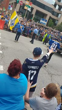 VID_20190615_131816886.mp4