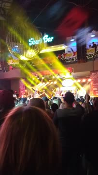 VID_20191208_211001016.mp4