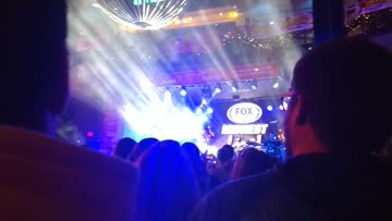 VID_20191208_220305056 (1).mp4