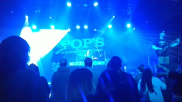 VID_20200208_231758971.mp4